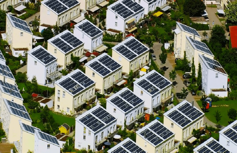 Крыши зданий коммунальных служб Ивано-Франковска превратятся в солнечные электростанции