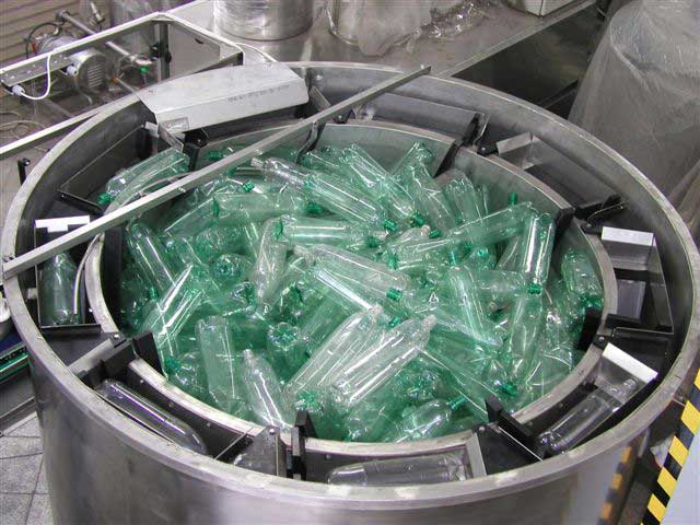 Китайский завод по переработке пластика под Киевом утилизирует львиную долю синтетического мусора